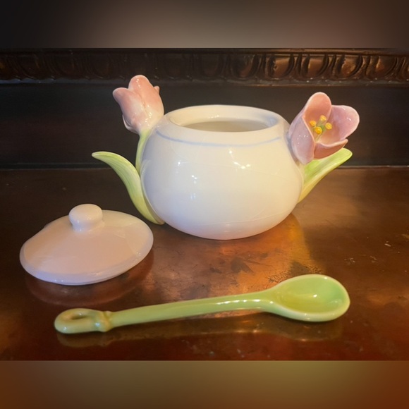 Vintage Avon ‘Elegant Blooms’ Sugar Bowl & Spoon - Picture 2 of 6